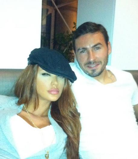 304239_113762562062736_971476291_n