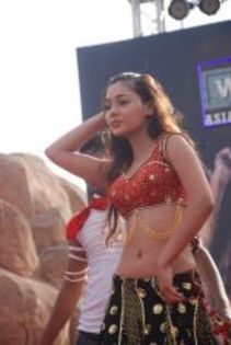 thumb_Sara%20Khan%20at%20Water%20Kingdom%20in%20Marve%20on%2027th%20May%202012%20(28) - sara khan 9