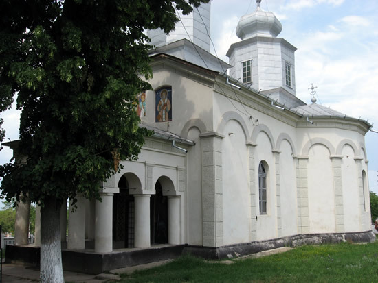 Biserica-Sf.-Constantin-si-Elena - comuna serbanesti