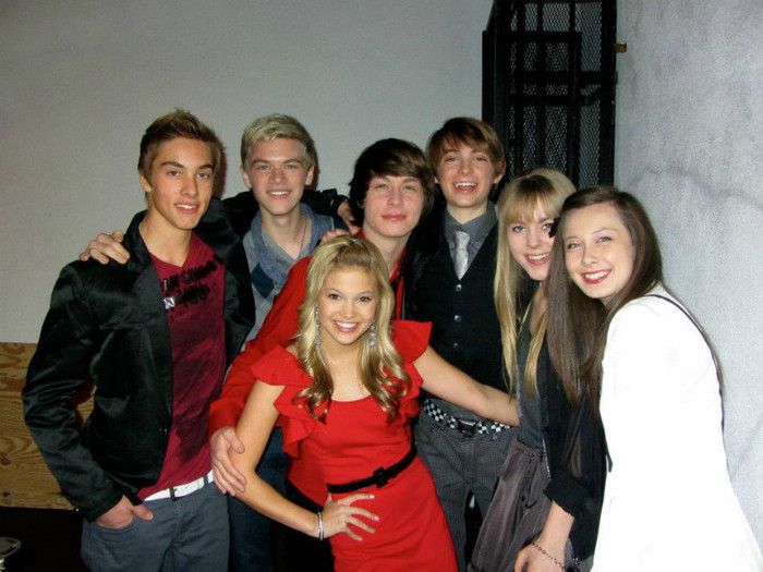 401558_160064327439499_1332511844_n 401558_160064327439499_1332511844_n