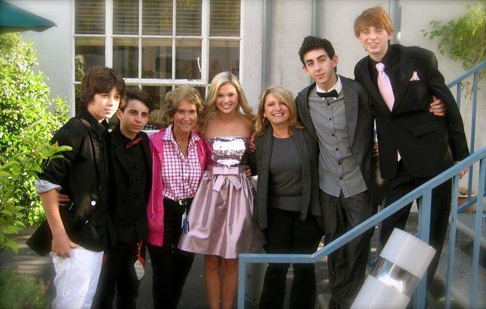 417446_290349054360102_100001550306251_807830_1515895615_n 417446_290349054360102_100001550306251_807830_1515895615_n