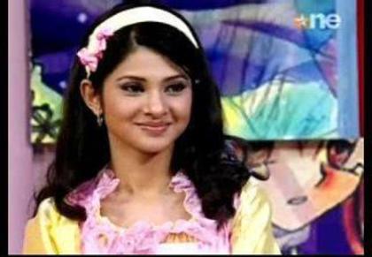 181466_373681582679738_114833878564511_1027696_1232685141_n - jennifer winget 5