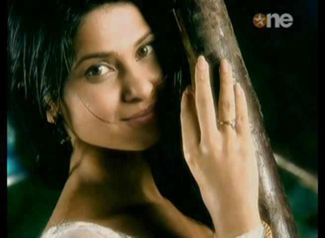 292590_357862930947655_347998791934069_937136_1048847891_n - jennifer winget 5