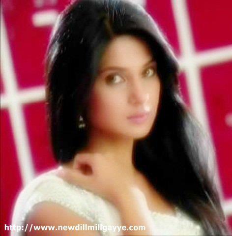 295047_357860374281244_1427600198_n - jennifer winget 5