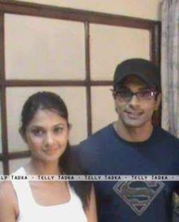 379271_357860790947869_347998791934069_937109_2021532923_n - jennifer winget 5