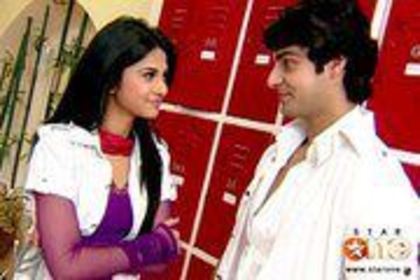 525001_373670302680866_114833878564511_1027674_1754523135_n - jennifer winget 5