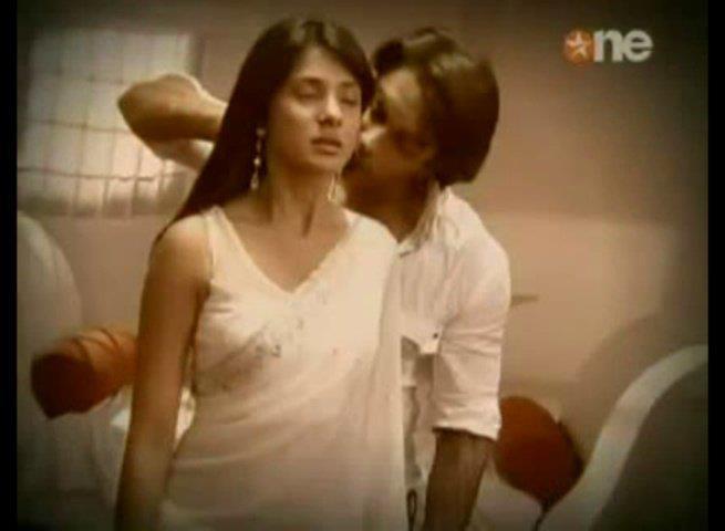 527796_357861324281149_179786209_n - jennifer winget 5