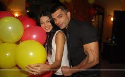 579362_213422245445245_1972882249_n - jennifer winget 5