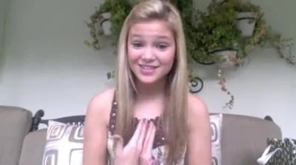 Olivia Holt facebook video january 2012 01734