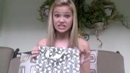 Olivia Holt facebook video january 2012 02054 - Olivia - Holt - Facebook - January - 2012  - oo5