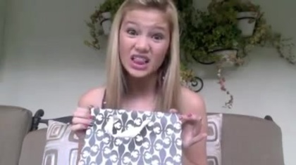Olivia Holt facebook video january 2012 02077 - Olivia - Holt - Facebook - January - 2012  - oo5