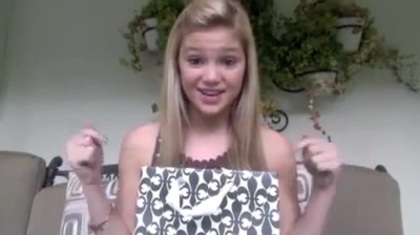 Olivia Holt facebook video january 2012 02180 - Olivia - Holt - Facebook - January - 2012  - oo5