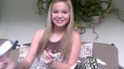 Olivia Holt facebook video january 2012 02745 - Olivia - Holt - Facebook - January - 2012  - oo6