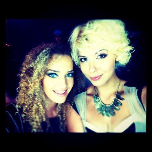 420790_273757569359736_1609857569_n