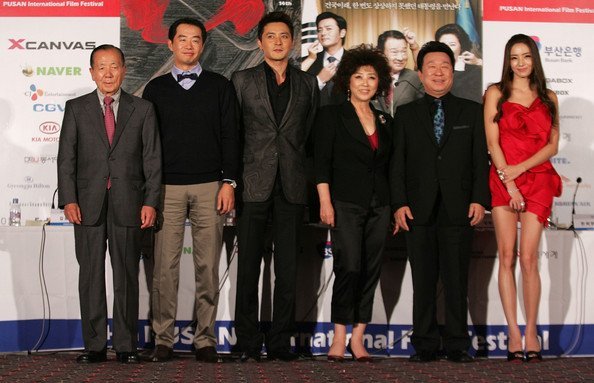 Han+Chae+Young+Pusan+International+Film+Festival+SFCHGEKLBAll