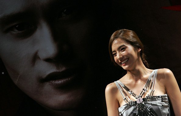 Han+Chae+Young+Influence+South+Korea+Premiere+DIbQDloECWml