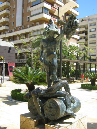 Statuile lui Salvador Dali de pe Av del Mar - Costa del Sol