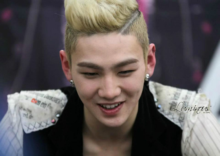 Ufff...imi place cum canta si cum danseaz!