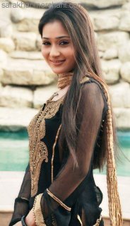 526752_296174633808428_41775998_n - sara khan 9