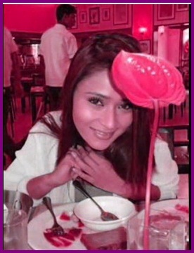 2-tile - SARA KHAN NEW PIC