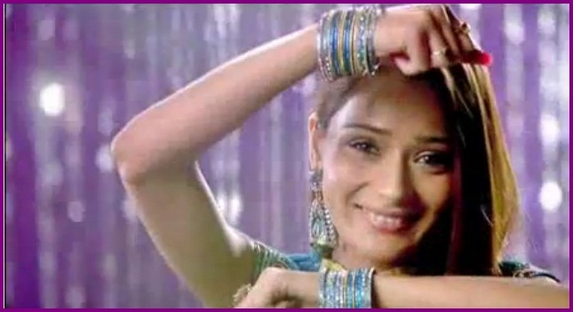21-tile - SARA KHAN NEW PIC