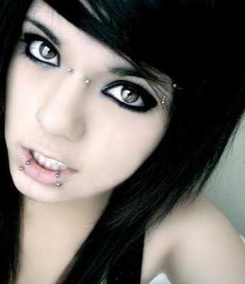 Emo-Fashion-Girl-Makeup-Ideas-2012-4 - emo girl