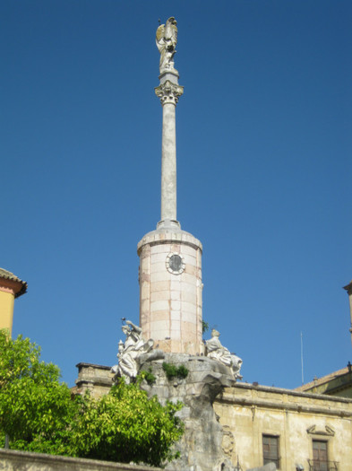 Statuia Sfantului Rafael
