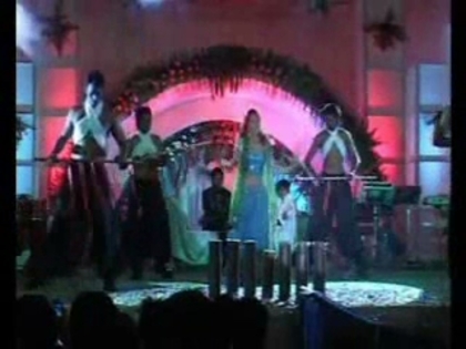 00_00_40 - SARA KHAN DANCE Sapna Babul Ka Bidaai Success In Romania