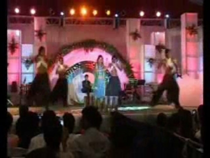 00_00_53 - SARA KHAN DANCE Sapna Babul Ka Bidaai Success In Romania