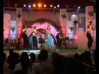 00_00_56 - SARA KHAN DANCE Sapna Babul Ka Bidaai Success In Romania