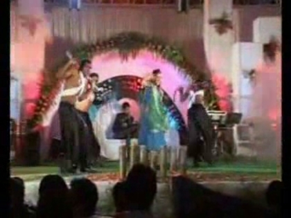 00_01_05 - SARA KHAN DANCE Sapna Babul Ka Bidaai Success In Romania