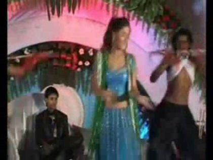 00_01_17 - SARA KHAN DANCE Sapna Babul Ka Bidaai Success In Romania