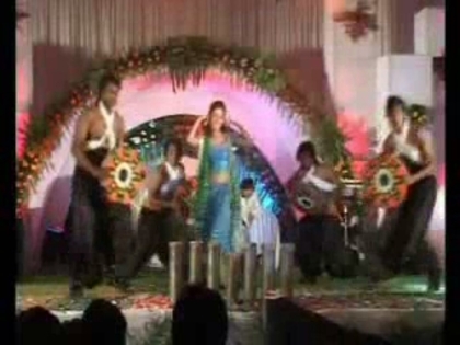 00_02_38 - SARA KHAN DANCE Sapna Babul Ka Bidaai Success In Romania