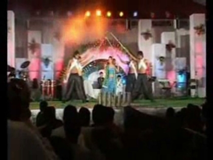 00_00_15 - sara khan 9