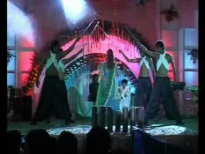 00_00_28 - sara khan 9