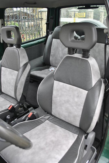 _DSC0905 - Tapiterie auto