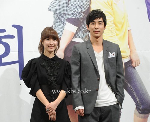 51b4a4de09c5546acdbf1a5