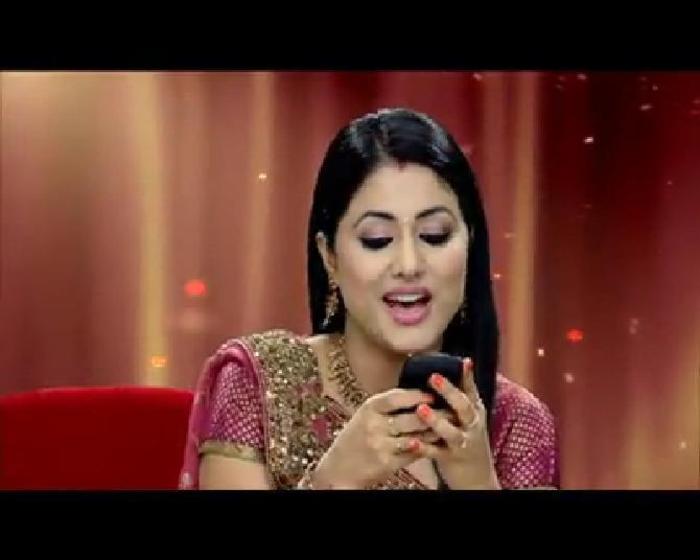 299018_290933080927127_722304564_n - Hina Khan