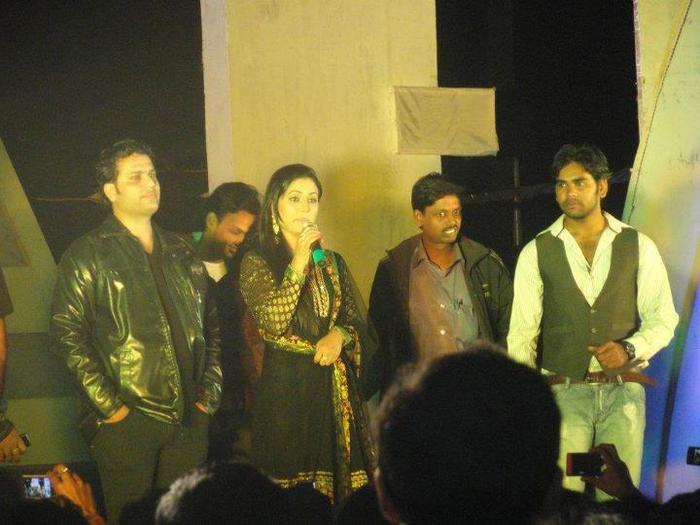 381896_329912843695817_140910655929371_1136435_925565529_n - Hina Khan