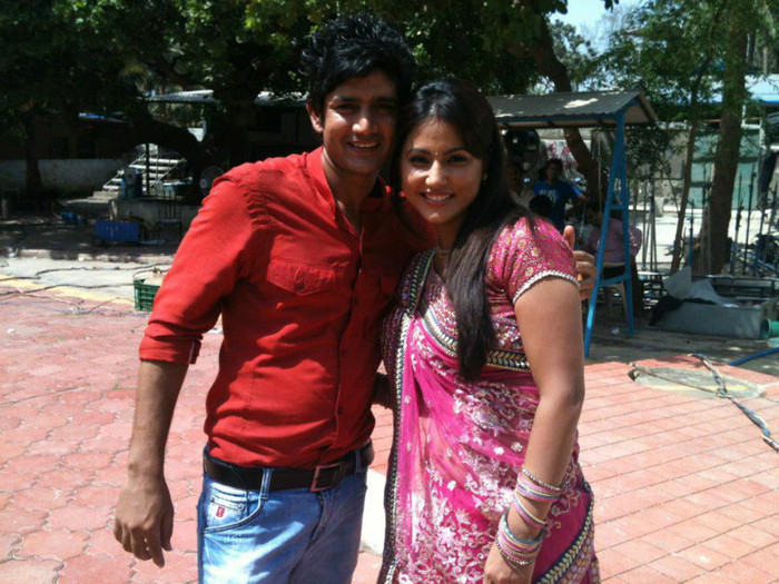 484354_419927398027694_140910655929371_1407311_2127700414_n - Hina Khan