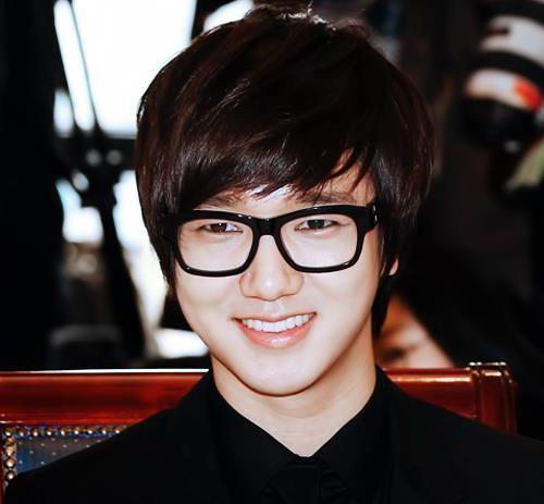 535295_213754458734418_871462476_n_large - o Yesung o