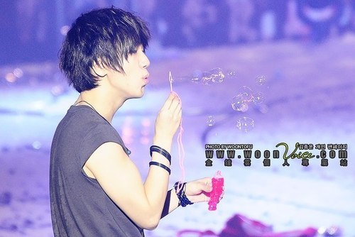 Xjl_BXSxCd4_large - o Yesung o