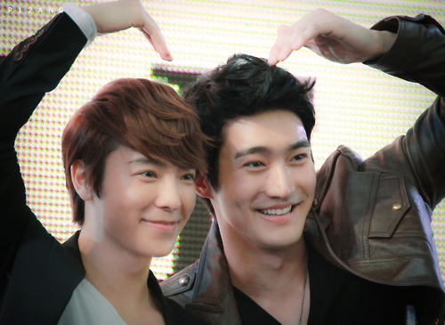 ~ ♥ Donghae and Siwon . :x ♥ ~