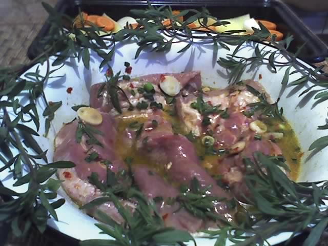 carne la marinat cu ierburi aromate