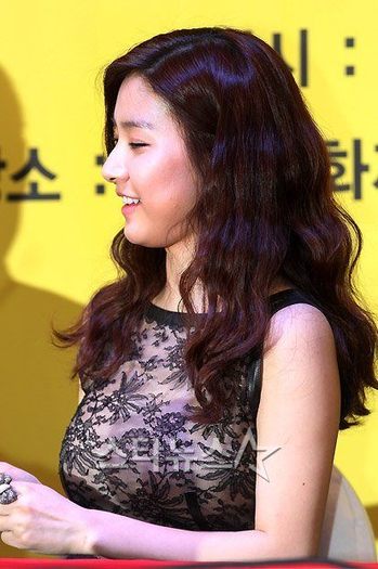 81544646 - kim so eun 2