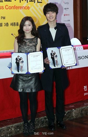 85172739 - kim so eun 2