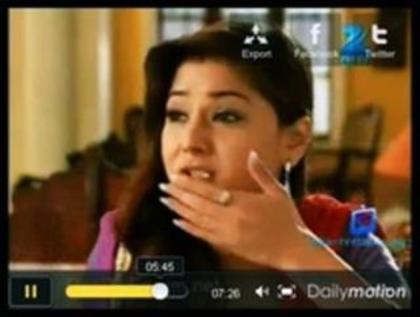 185121_297568400335718_100002476828719_649901_1093774990_n - sara khan 9