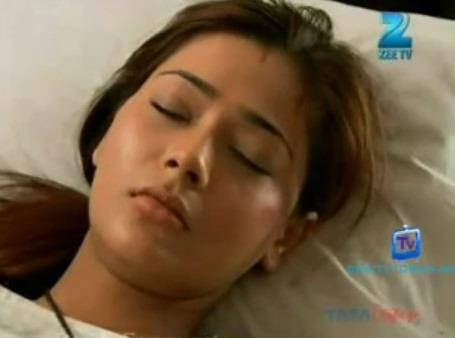 205290_297681116991113_1509083480_n - sara khan 9