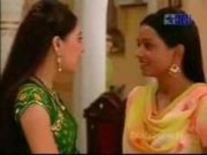 599137_297989066960318_909244680_a - sara khan10