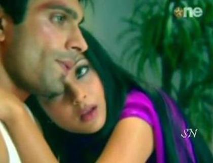 555405_382758245105407_169465836434650_1017394_1067613446_n - jennifer winget 5